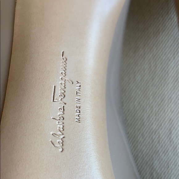 Salvatore Ferragamo Ezia 100mm Pumps - Picture 11 of 15